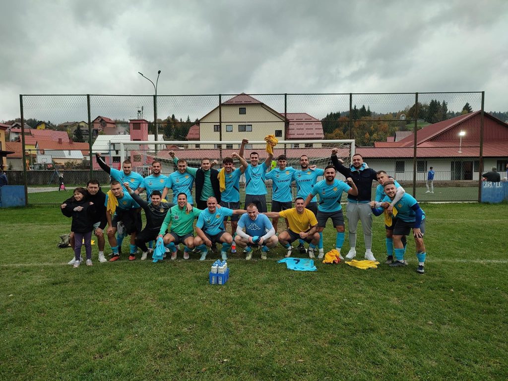 Stari Grad pregazio Polet, Risnjak slavio u gostima